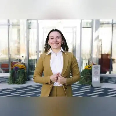 贺华航